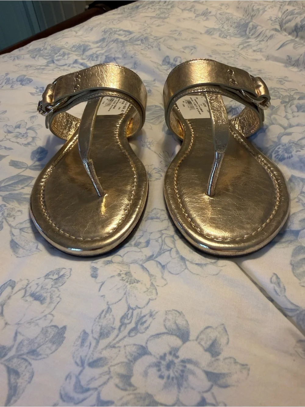 Tory Burch Metallic Gold Buckle Thong Sandals 7.5 never worn